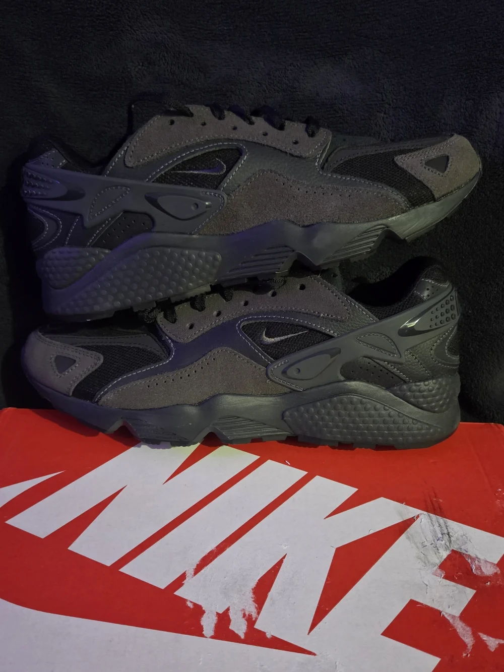 Nike Men's Air Huarache Runner Black Anthracite - 9.5 - Picture 3 of 8